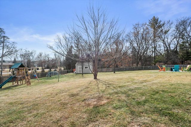 2321 E Cody COURT, Oak Creek, WI 53154