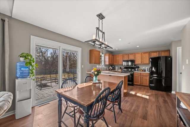 2321 E Cody COURT, Oak Creek, WI 53154