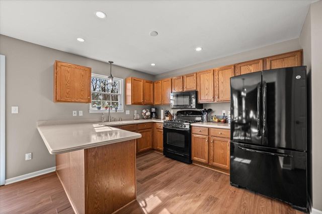 2321 E Cody COURT, Oak Creek, WI 53154