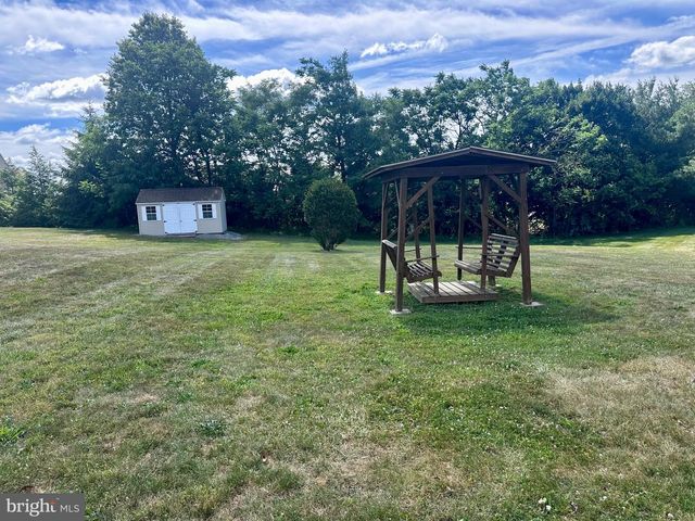 7823 AVONDALE TER, Harrisburg, PA 17112