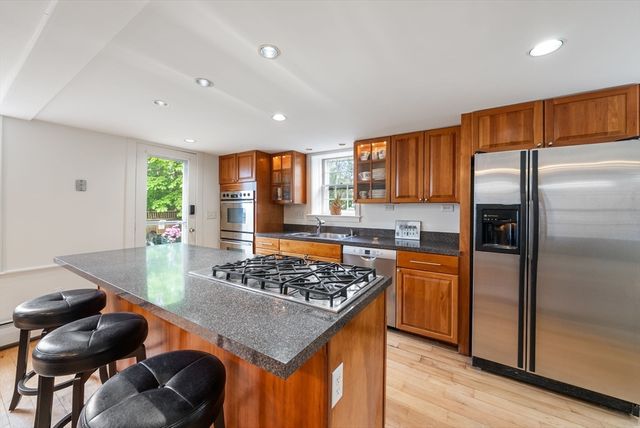 180 Federal St, Salem, MA 01970
