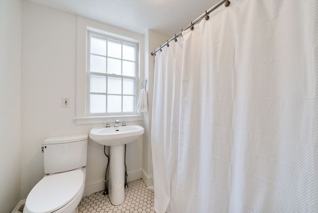 180 Federal St, Salem, MA 01970