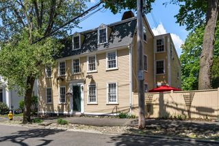 180 Federal St, Salem, MA 01970