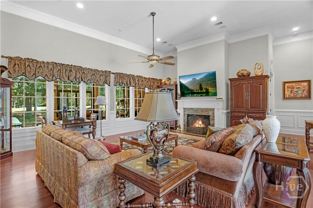 Image 10 of property listing at 312 Spanton Crescent, Pooler, GA 31322