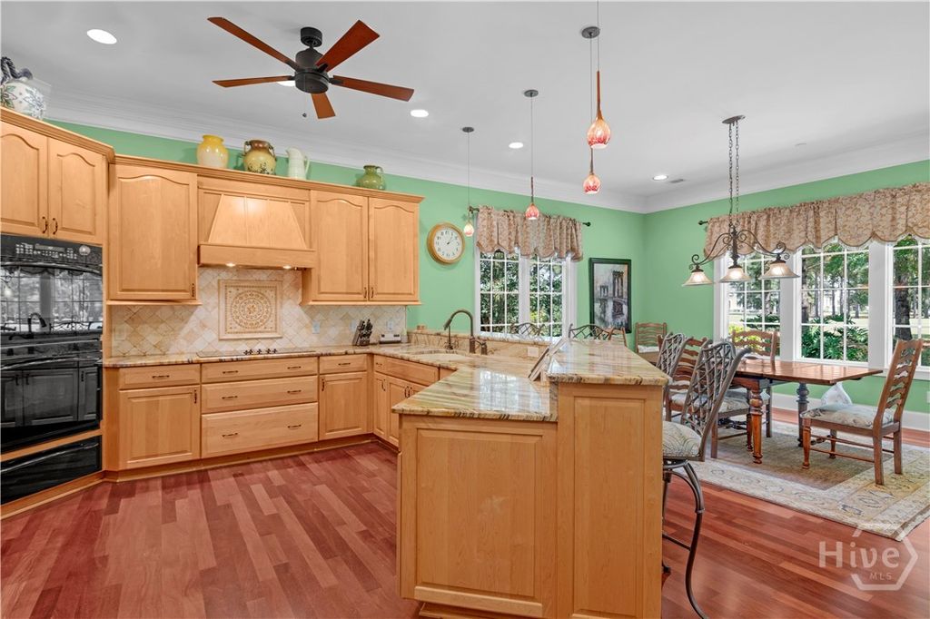 Image 16 of property listing at 312 Spanton Crescent, Pooler, GA 31322