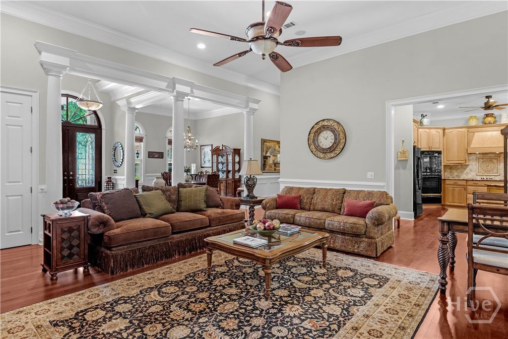 Image 8 of property listing at 312 Spanton Crescent, Pooler, GA 31322