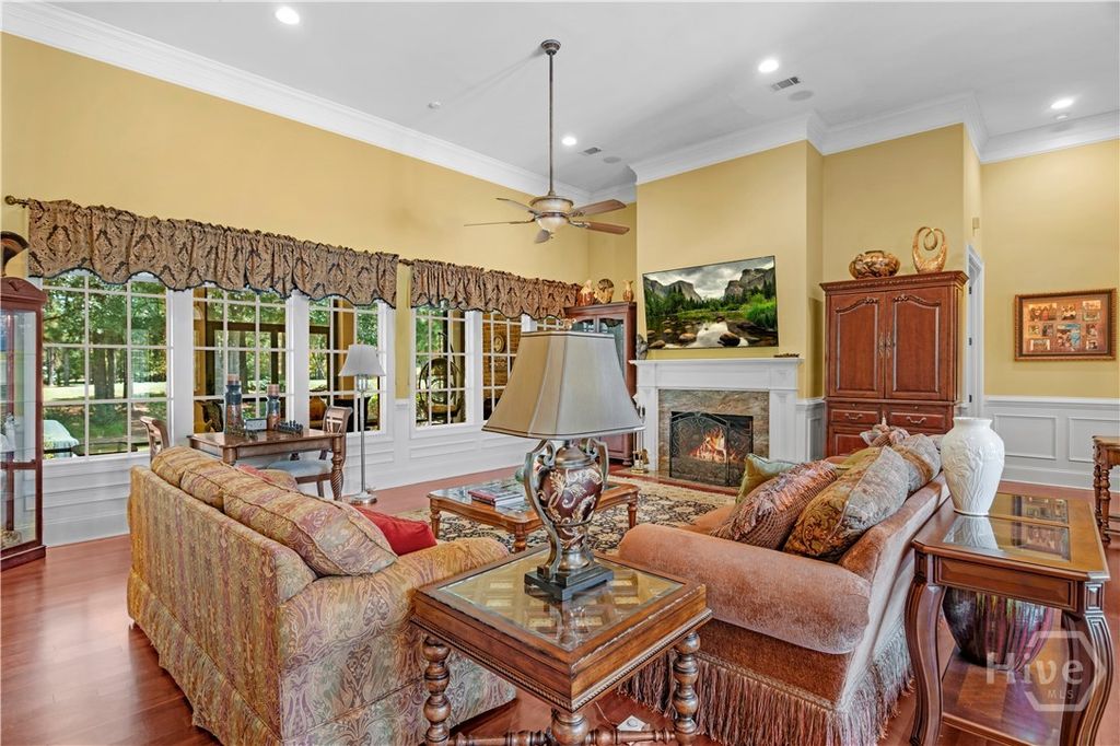 Image 9 of property listing at 312 Spanton Crescent, Pooler, GA 31322