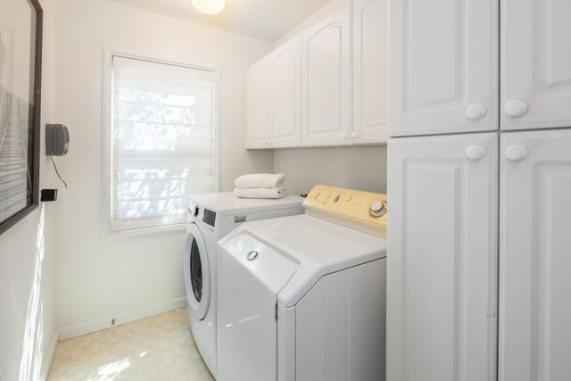 1037 Sonoma Avenue, Menlo Park, CA 94025