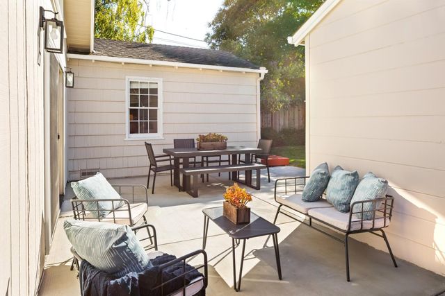 1037 Sonoma Avenue, Menlo Park, CA 94025