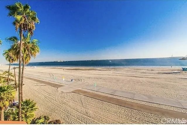 1174 E Ocean 10, Long Beach, CA 90802