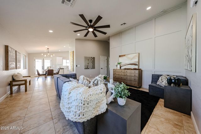 10334 E Diamond Avenue, Mesa, AZ 85208