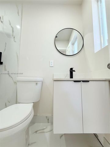 7821 NW 30th Street, Davie, FL 33024