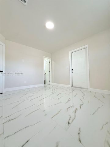 7821 NW 30th Street, Davie, FL 33024