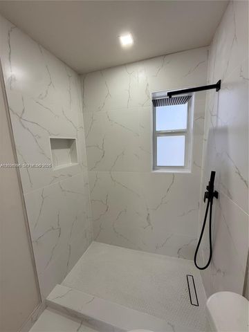 7821 NW 30th Street, Davie, FL 33024