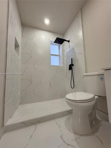 7821 NW 30th Street, Davie, FL 33024