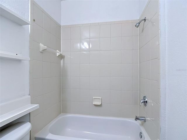 10201 COURTNEY PALMS BOULEVARD 203, Tampa, FL 33619