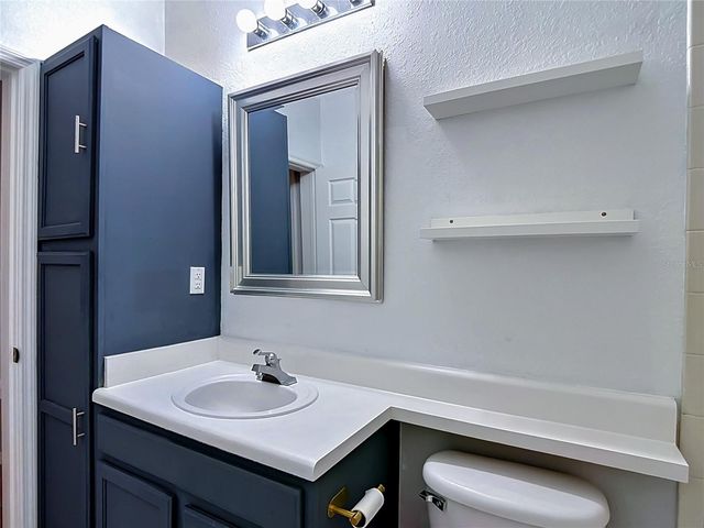 10201 COURTNEY PALMS BOULEVARD 203, Tampa, FL 33619