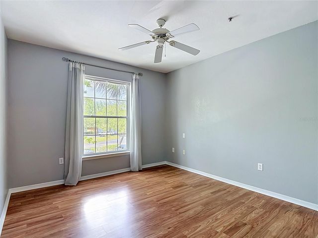 10201 COURTNEY PALMS BOULEVARD 203, Tampa, FL 33619