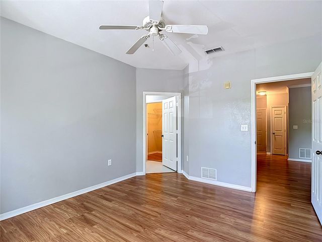 10201 COURTNEY PALMS BOULEVARD 203, Tampa, FL 33619