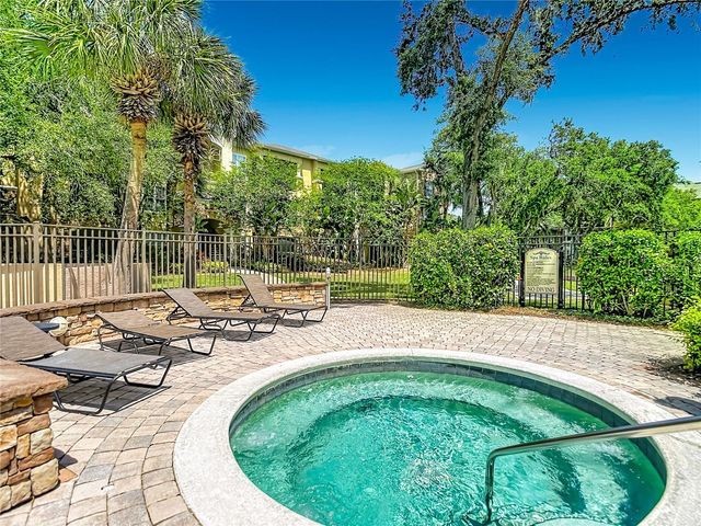 10201 COURTNEY PALMS BOULEVARD 203, Tampa, FL 33619