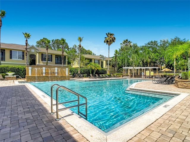 10201 COURTNEY PALMS BOULEVARD 203, Tampa, FL 33619
