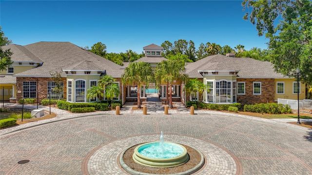 10201 COURTNEY PALMS BOULEVARD 203, Tampa, FL 33619
