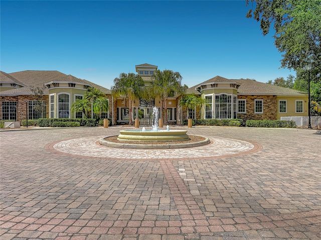 10201 COURTNEY PALMS BOULEVARD 203, Tampa, FL 33619