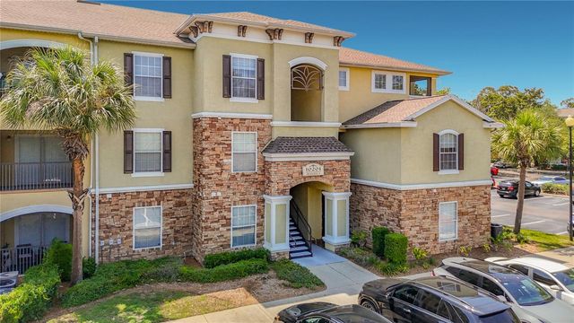 10201 COURTNEY PALMS BOULEVARD 203, Tampa, FL 33619