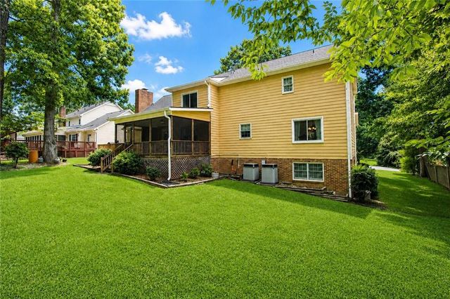 5817 Lost Grove Drive NW, Lilburn, GA 30047