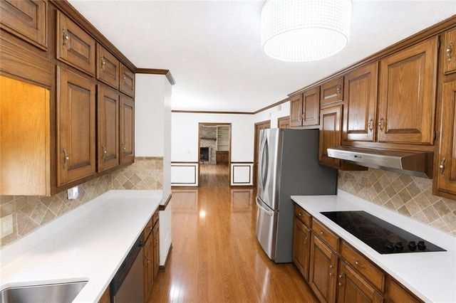 5817 Lost Grove Drive NW, Lilburn, GA 30047