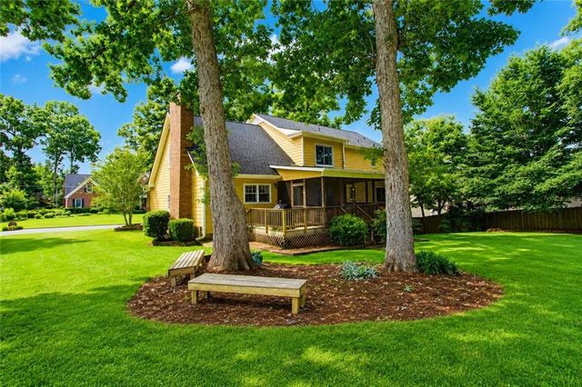 5817 Lost Grove Drive NW, Lilburn, GA 30047
