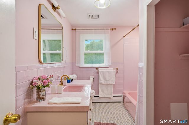 85 Bagley Terrace, Waterbury, CT 06705