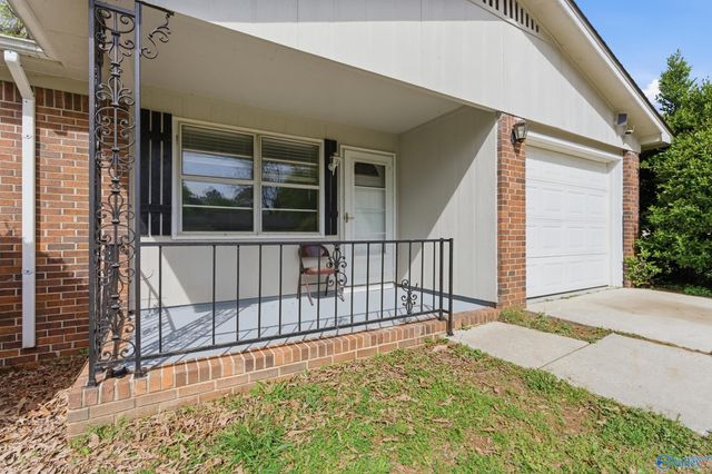 5020 Ortega Circle NW, Huntsville, AL 35810