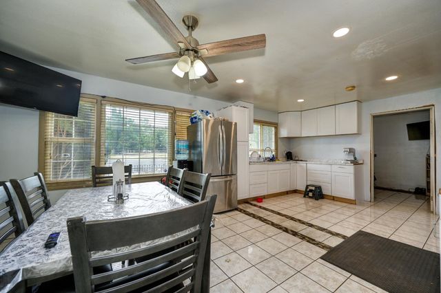 690 Jewell Ave, Yuba City, CA 95991