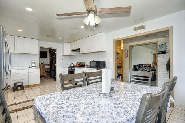 690 Jewell Ave, Yuba City, CA 95991