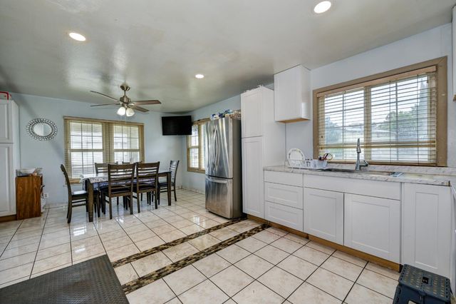 690 Jewell Ave, Yuba City, CA 95991