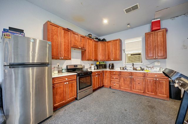 690 Jewell Ave, Yuba City, CA 95991