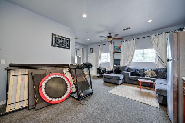690 Jewell Ave, Yuba City, CA 95991