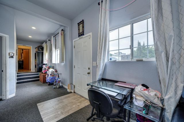 690 Jewell Ave, Yuba City, CA 95991