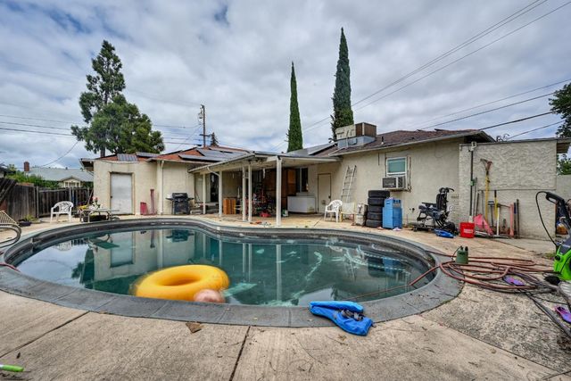 690 Jewell Ave, Yuba City, CA 95991