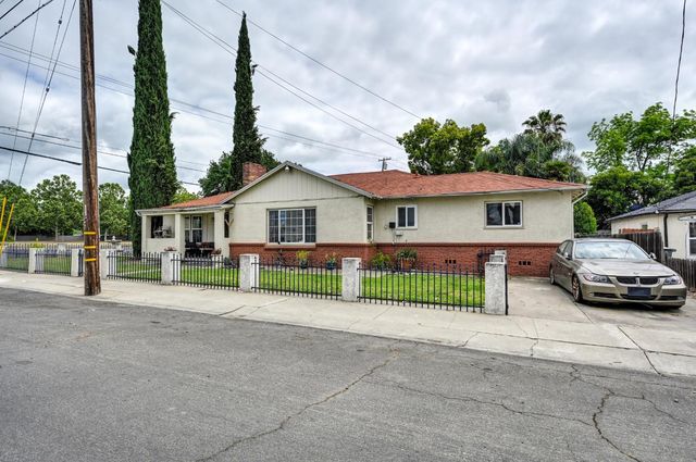 690 Jewell Ave, Yuba City, CA 95991