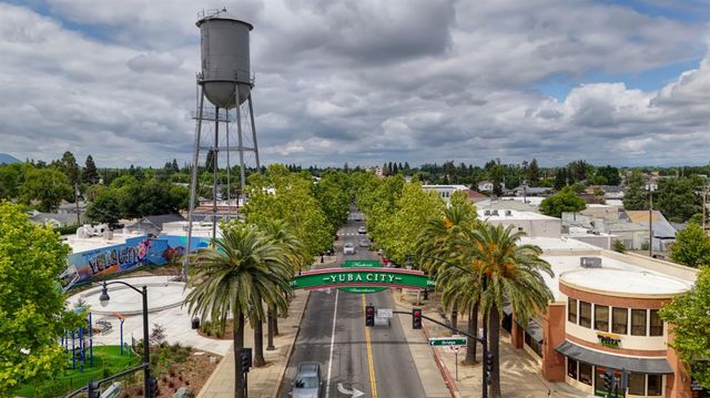 690 Jewell Ave, Yuba City, CA 95991