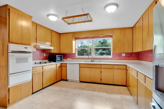 5137 MOUNT PLYMOUTH ROAD, Apopka, FL 32712