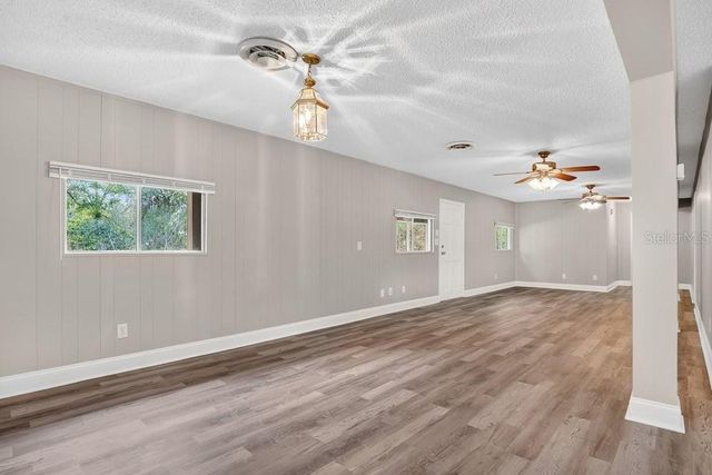 5137 MOUNT PLYMOUTH ROAD, Apopka, FL 32712