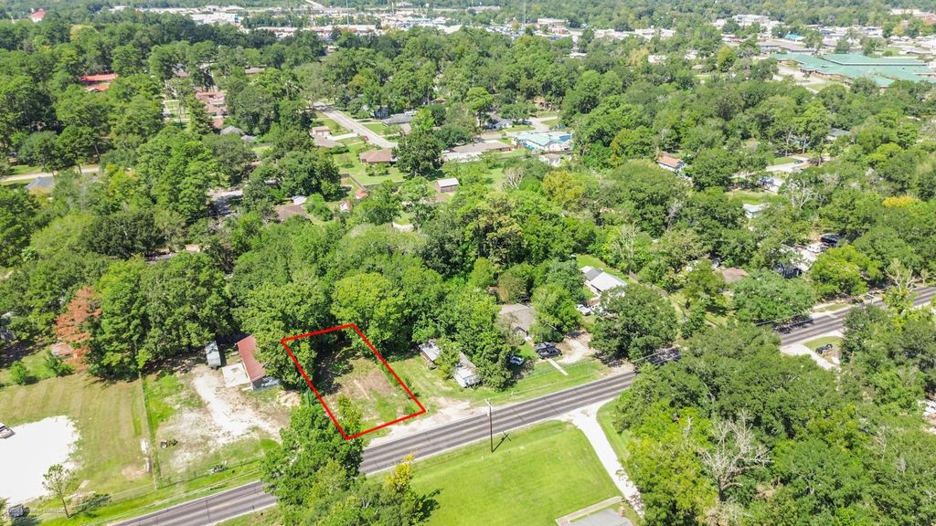714 Plum Grove Road, Cleveland, TX 77327