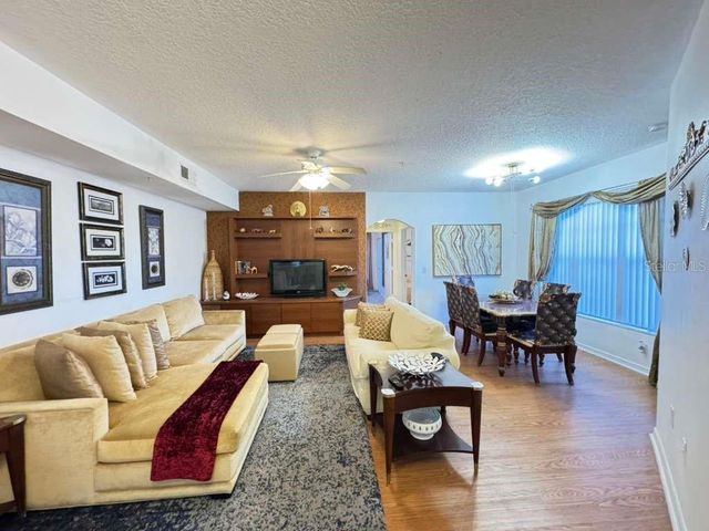 5560 METROWEST BOULEVARD 201, Orlando, FL 32811