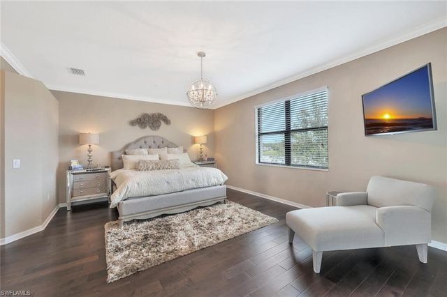 9485 Casoria CT 202, Naples, FL 34113