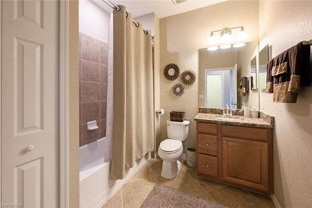9485 Casoria CT 202, Naples, FL 34113
