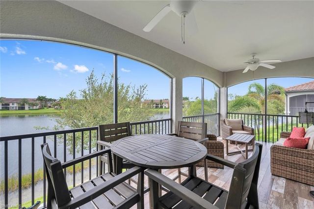 9485 Casoria CT 202, Naples, FL 34113