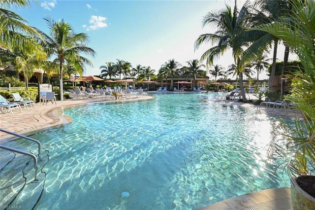 9485 Casoria CT 202, Naples, FL 34113